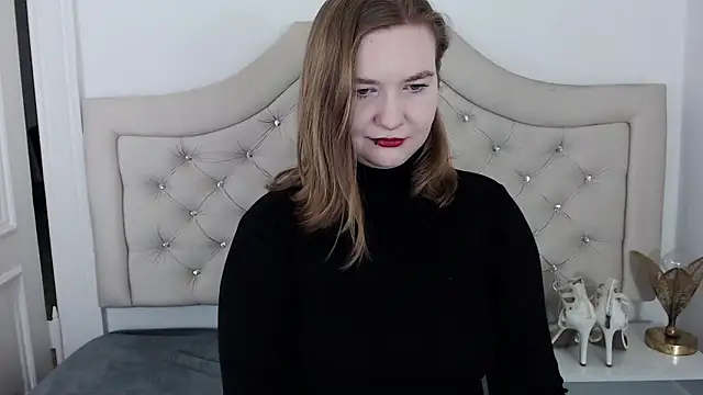 Snapshot of LaraDream chatting on 01-08-25, 12:49 LaraDream online show from 01-08-25, 12:49