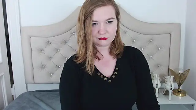 Snapshot of LaraDream chatting on 01-10-25, 10:04 LaraDream online show from 01-10-25, 10:04
