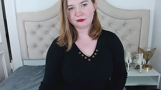 Snapshot of LaraDream chatting on 01-11-25, 01:16 LaraDream online show from 01-11-25, 01:16