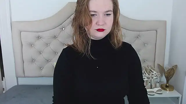 Snapshot of LaraDream chatting on 01-28-25, 07:42 LaraDream online show from 01-28-25, 07:42
