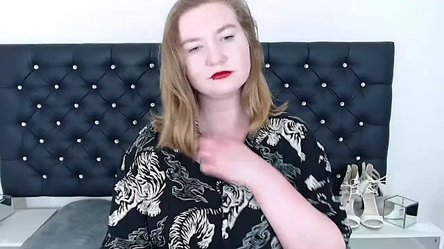 Snapshot of LaraDream chatting on 02-21-25, 02:50 LaraDream online show from 02-21-25, 02:50