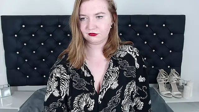Snapshot of LaraDream chatting on 02-28-25, 04:54 LaraDream online show from 02-28-25, 04:54