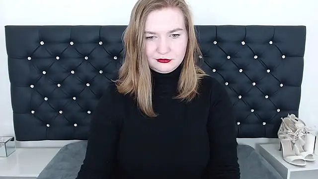 Snapshot of LaraDream chatting on 03-05-25, 11:27 LaraDream online show from 03-05-25, 11:27