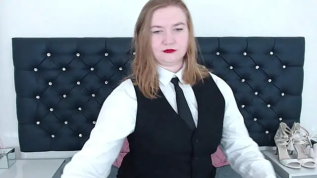 Snapshot of LaraDream chatting on 03-07-25, 06:33 LaraDream online show from 03-07-25, 06:33