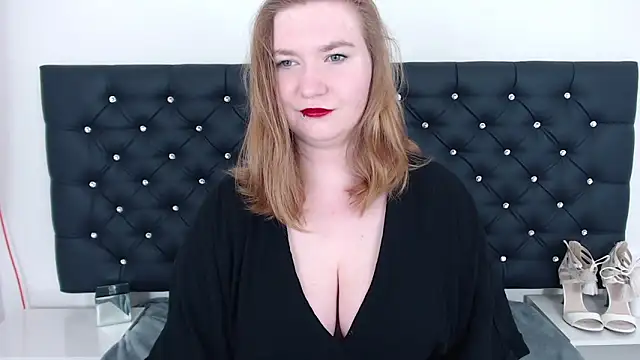 Snapshot of LaraDream chatting on 03-20-25, 10:07 LaraDream online show from 03-20-25, 10:07