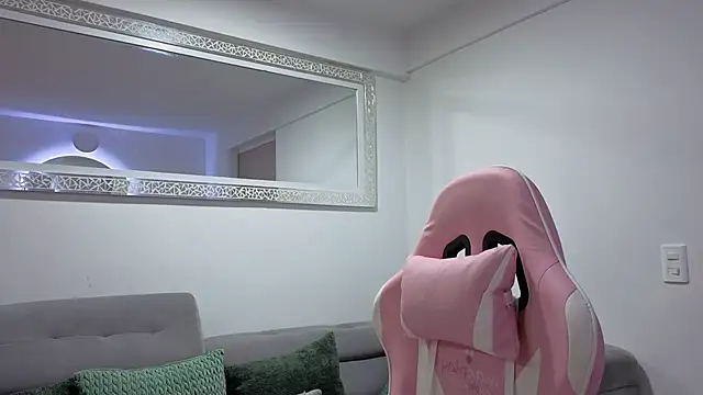 Snapshot of nelumbonucifera chatting on 11-08-25, 12:55 nelumbonucifera online show from 11-08-25, 12:55