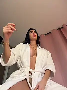 Snapshot of nelumbonucifera chatting on 12-16-25, 02:27 nelumbonucifera online show from 12-16-25, 02:27