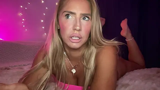 Fitnessbabe69 online show from 10-21-25, 07:31