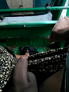 Snapshot of Kolkata___Boy chatting on 12-25-24, 02:03 Kolkata Boy online show from 12-25-24, 02:03