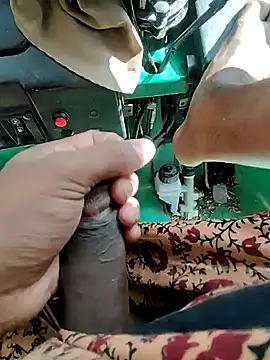 Snapshot of Kolkata___Boy chatting on 12-29-24, 06:56 Kolkata Boy online show from 12-29-24, 06:56