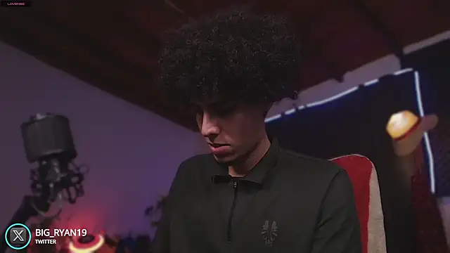 bigryann23 online show from 09-19-25, 01:18